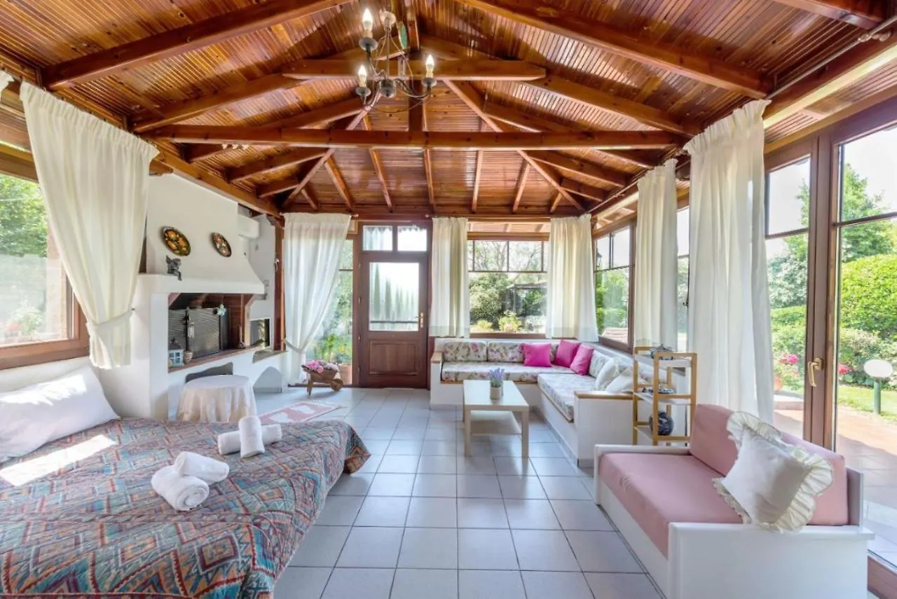 דירה אפאנומי #Maria Villa And Cabin By Halu! Villas