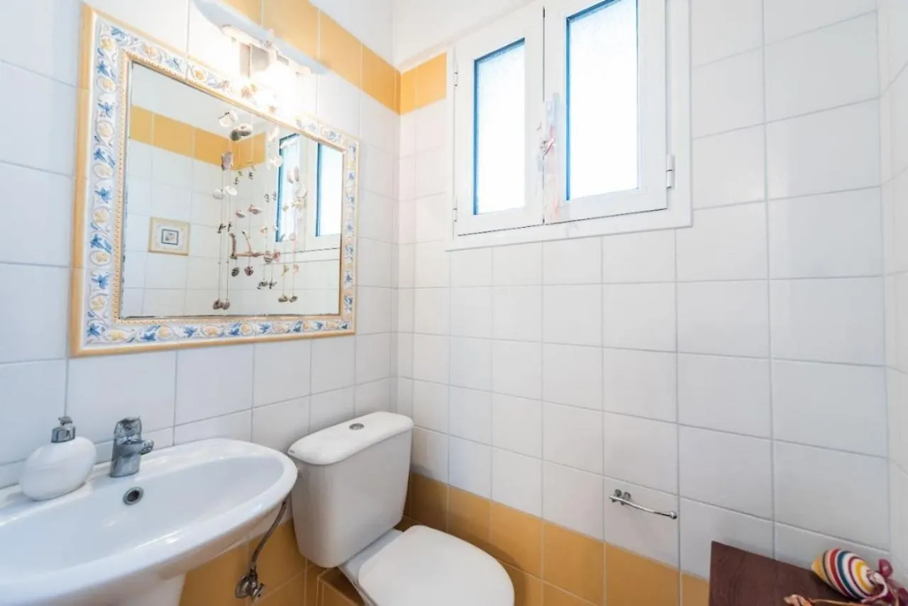 דירה אפאנומי #Maria Villa And Cabin By Halu! Villas